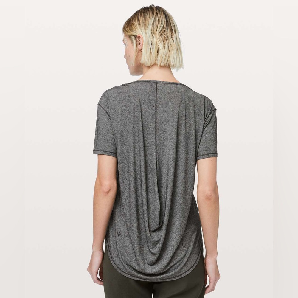 Lululemon Fall In Place Short Sleeve Heathered Black / White size 6 - Picture 3 of 9